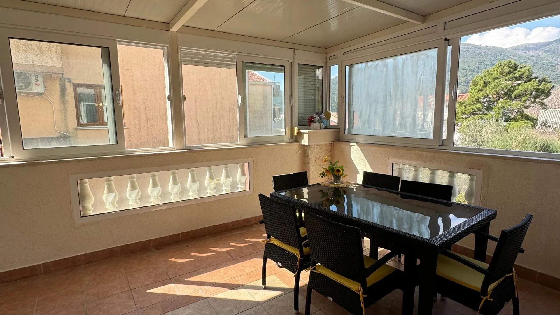 Sale, two bedroom apartment, 78m², Lazi, Budva