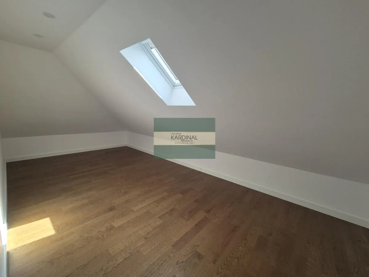 Prodaja, trosoban stan, 79m², Erdoglija, Kragujevac