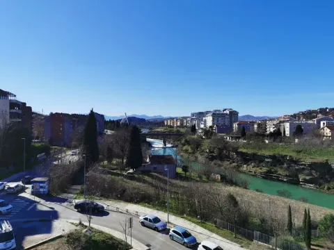 Izdavanje, trosoban stan, 117m², Zagorič, Podgorica - image 10