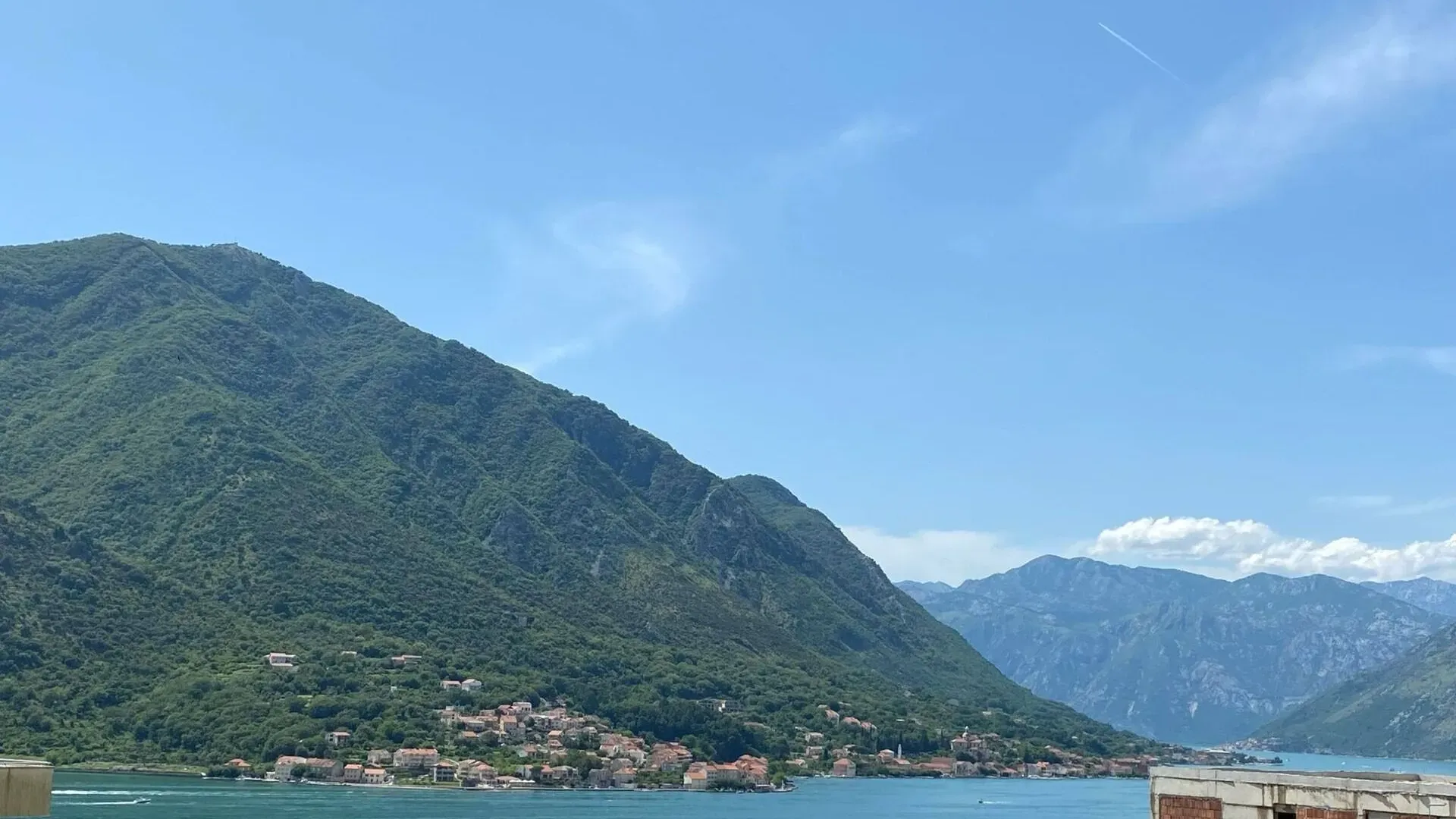 Prodaja, dvosoban stan, 62m², Dobrota, Kotor