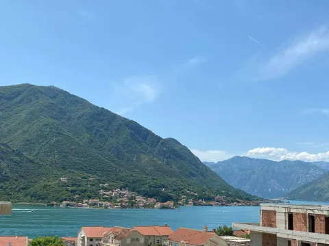 Prodaja, dvosoban stan, 62m², Dobrota, Kotor - image 4