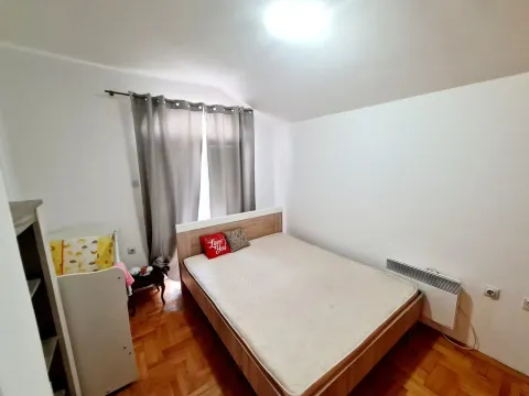 Rent, house, 180m², Tološi, Podgorica - image 6