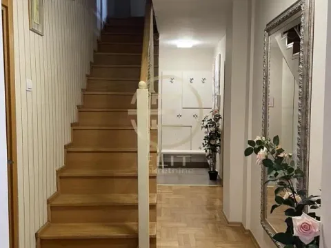 Sale, four bedroom apartment, 124m², Cara Dušana, Novi Sad Sve Podlokacije - image 7