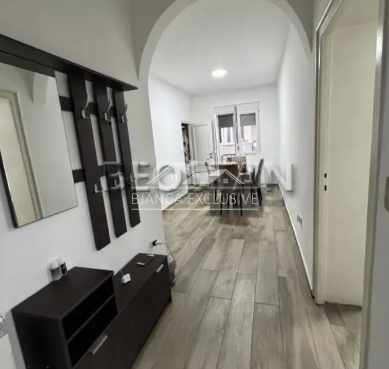 Prodaja, četvorosoban stan, 66m², Južni Bulevar, Vračar Sve Podlokacije