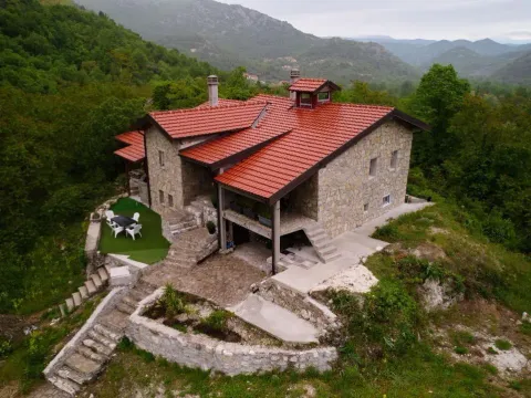 Prodaja, kuća, 208m², Obzovica, Cetinje - image 17