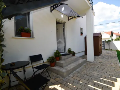 Sale, house, 180m², Blok 9, Podgorica - image 9