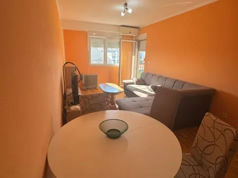 Rent, one bedroom apartment, 40m², Krivi Most, Podgorica - image 14