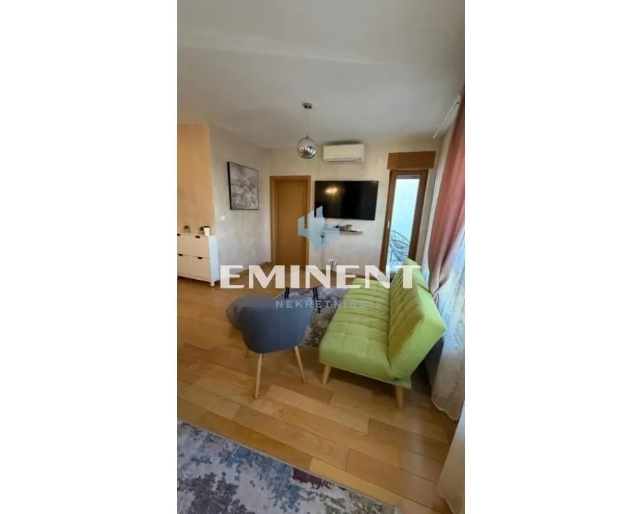 Izdavanje, stan, 41m², Južni Bulevar, Vračar Sve Podlokacije