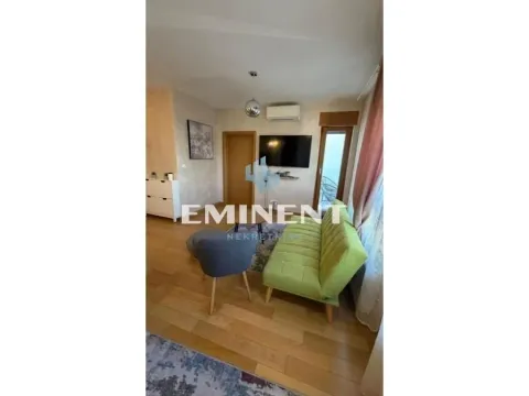 Rent, apartment, 41m², Južni Bulevar, Vračar Sve Podlokacije - image 2