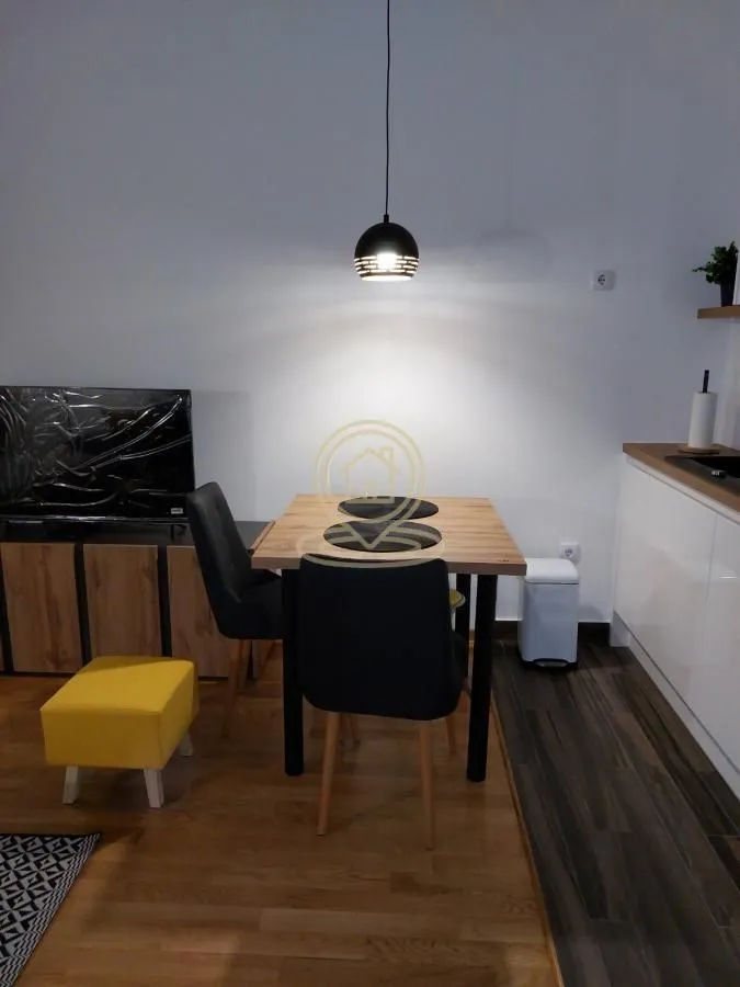 Izdavanje, jednosoban stan, 25m², Autokomanda, Voždovac Sve Podlokacije