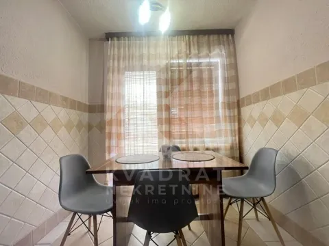 Izdavanje, trosoban stan, 150m², Stari Aerodrom, Podgorica - image 5