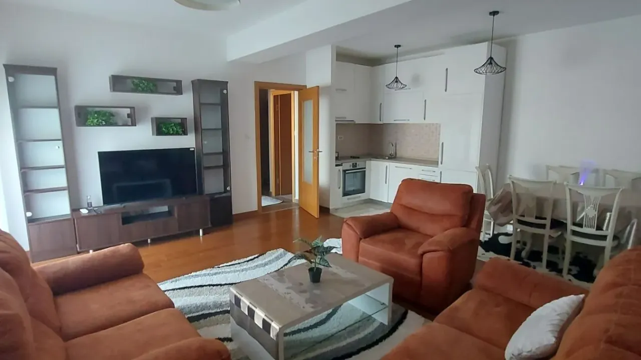 Izdavanje, dvosoban stan, 70m², Ljubović, Podgorica