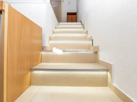 Sale, four bedroom apartment, 180m², Gomila, Herceg Novi - image 5