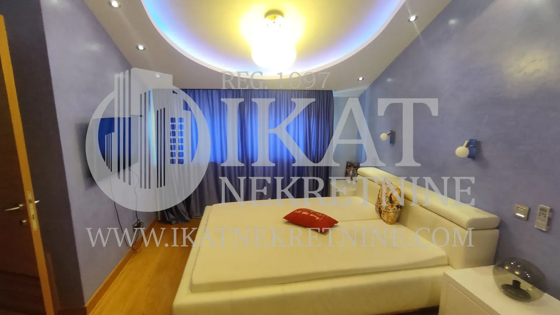 Izdavanje, kuća, 242m², Banovo Brdo, Beograd