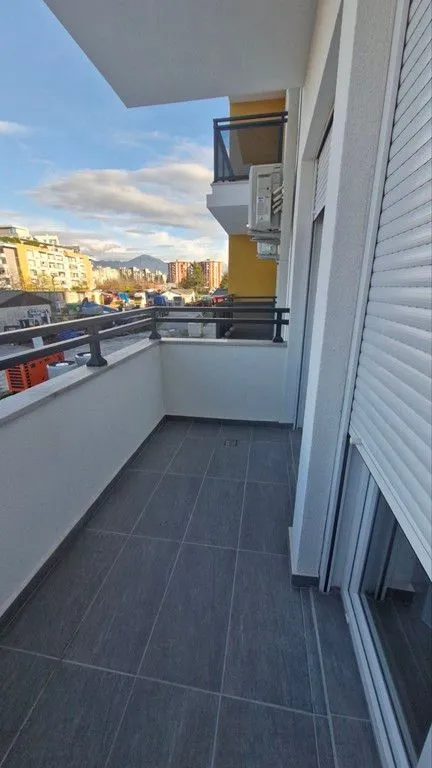 Prodaja, jednosoban stan, 44m², Pobrežje, Podgorica