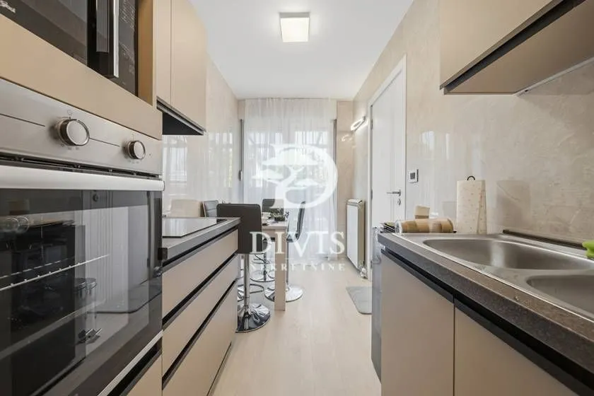 Rent, house, 513m², Dedinje Sve Podlokacije, Beograd