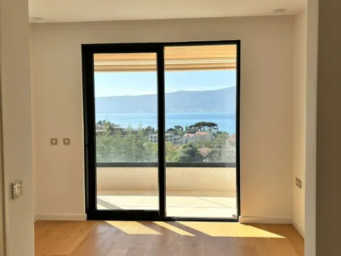 Prodaja, dvosoban stan, 101m², Tivat, Crna Gora - image 3