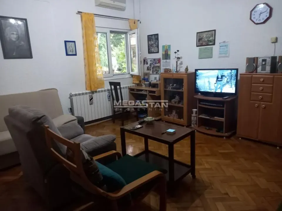 Sale, three bedroom apartment, 95m², Neimar, Vračar Sve Podlokacije