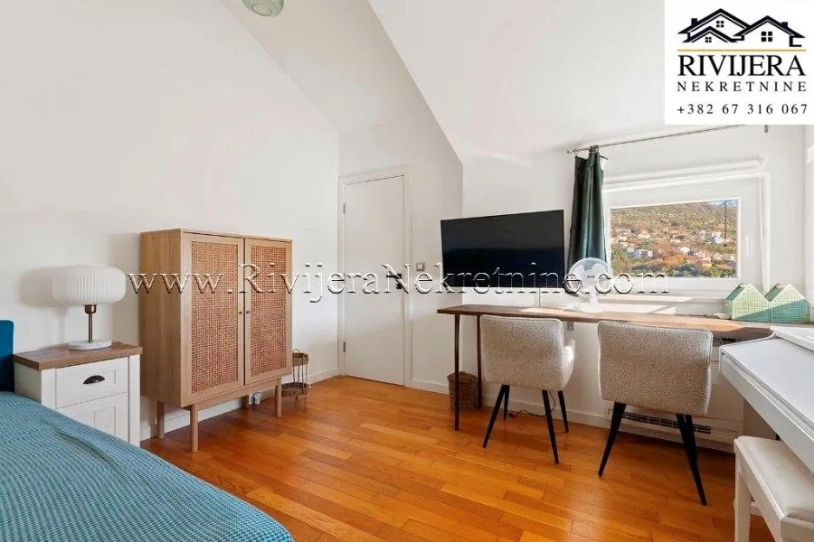 Prodaja, dvosoban stan, 68m², Centar, Tivat