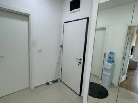 Izdavanje, dvosoban stan, 66m², Stari Aerodrom, Podgorica - image 6