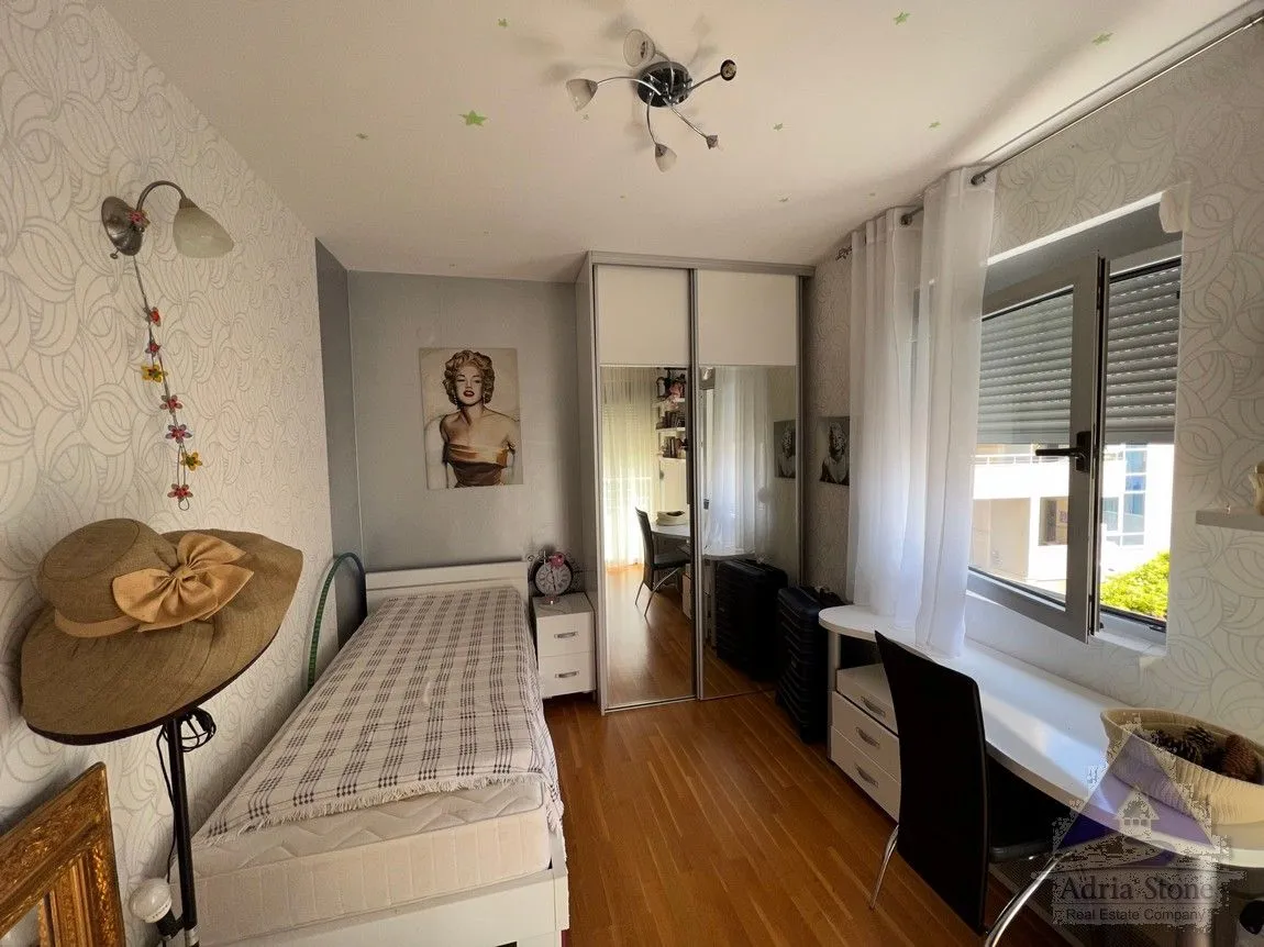 Sale, three bedroom apartment, 95m², Lazi, Budva