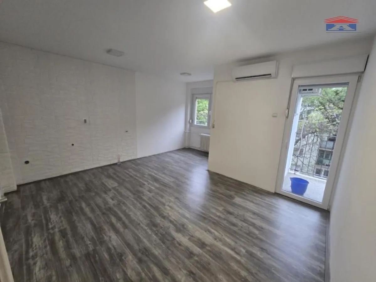 Izdavanje, dvosoban stan, 54m², Železnička Stanica, Novi Sad Sve Podlokacije