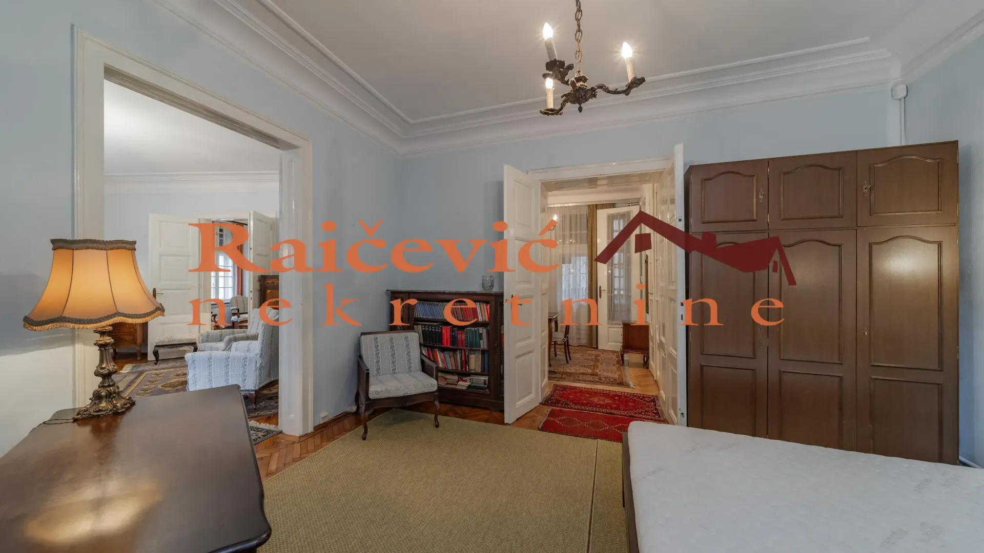Prodaja, četvorosoban stan, 120m², Stari Grad, Beograd
