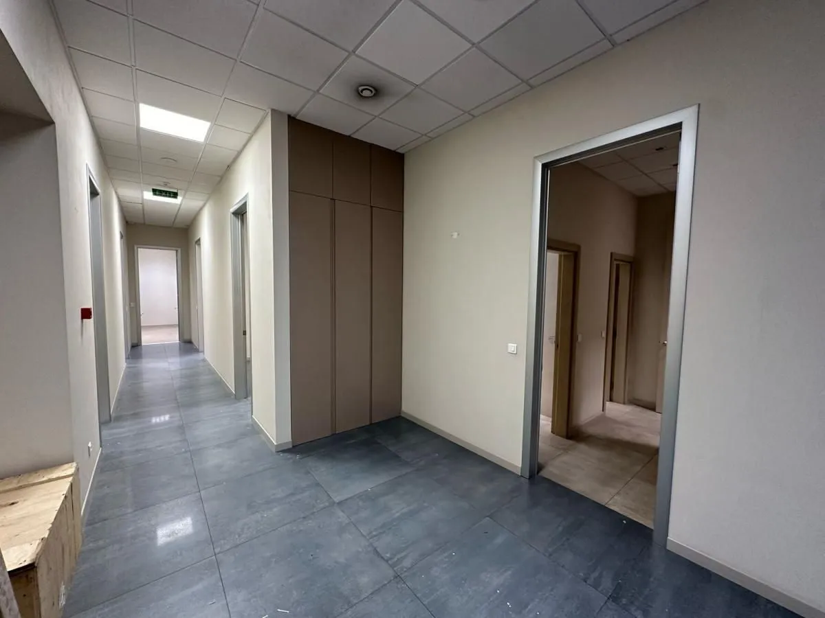 Rent, office space, 240m², Centar, Tivat