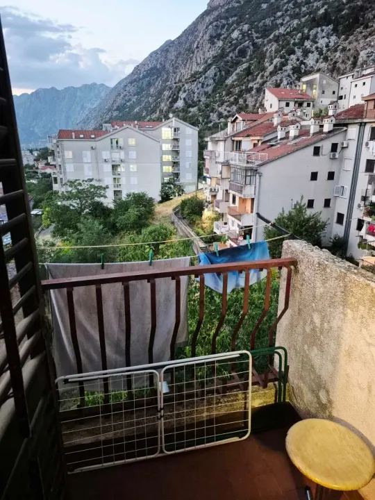 Rent, two bedroom apartment, 60m², Dobrota, Kotor