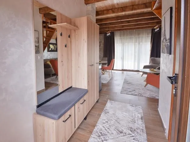 Prodaja, kuća, 218m², Motički gaj, Žabljak
