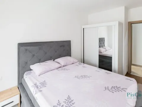 Izdavanje, dvosoban stan, 70m², Master Kvart, Podgorica - image 8