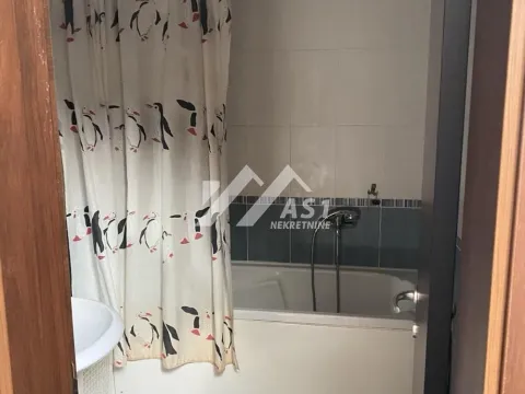 Izdavanje, trosoban stan, 85m², Detelinara, Novi Sad Sve Podlokacije - image 13