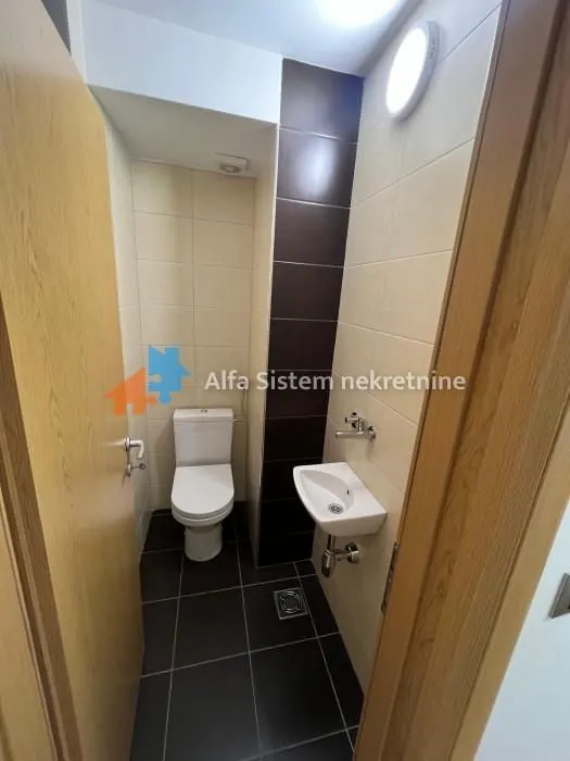 Izdavanje, četvorosoban stan, 100m², Sarajevska, Beograd