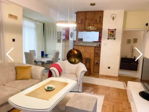 Izdavanje, dvosoban stan, 76m², Centar, Podgorica - image 2