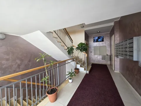 Prodaja, stan, 70m², City Kvart, Podgorica - image 16