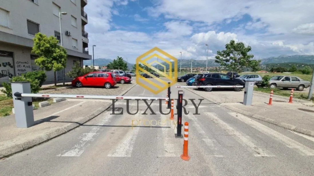 Izdavanje, poslovni prostor, 90m², Stari Aerodrom, Podgorica