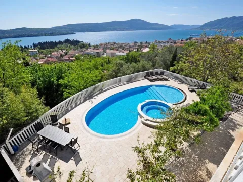 Prodaja, kuća, 350m², Tivat, Crna Gora - image 13