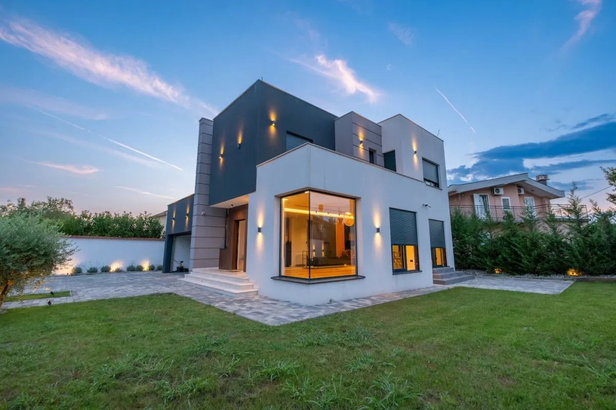 Sale, house, 180m², Donja Gorica, Podgorica