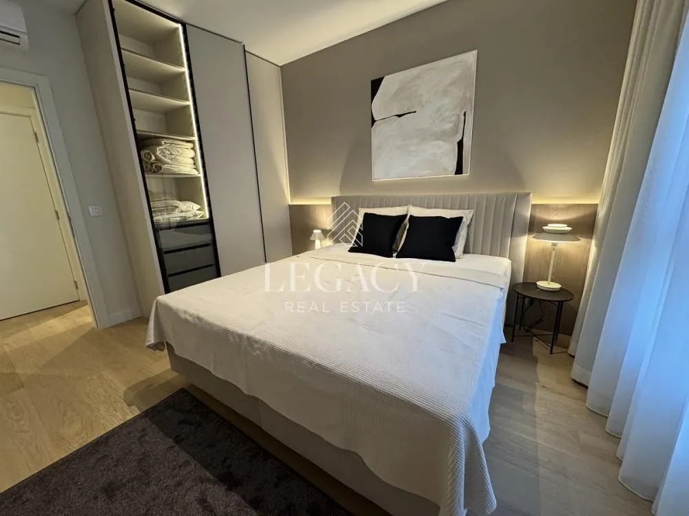 Izdavanje, dvosoban stan, 52m², Savski Venac, Beograd