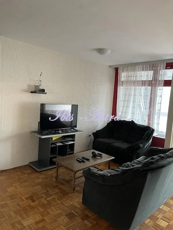 Izdavanje, trosoban stan, 80m², Banjica, Voždovac Sve Podlokacije