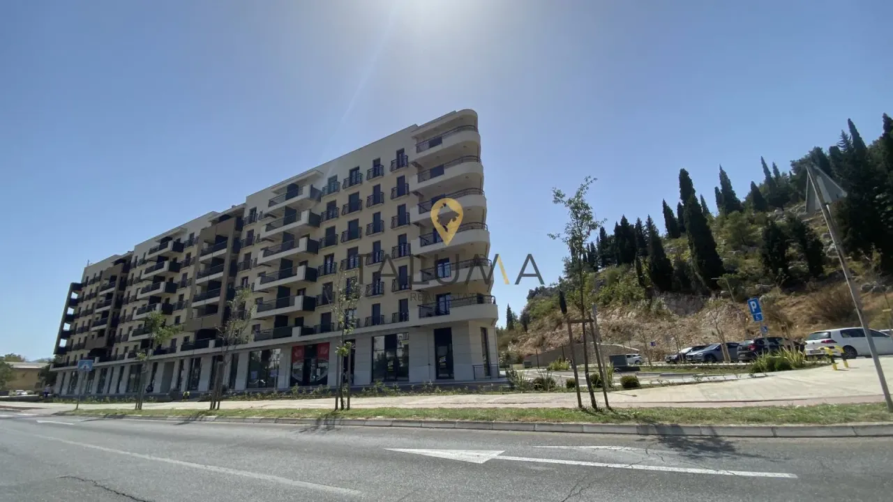 Rent, office space, 126m², Ljubović, Podgorica