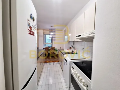 Rent, three bedroom apartment, 73m², Vračar Sve Podlokacije, Beograd - image 5