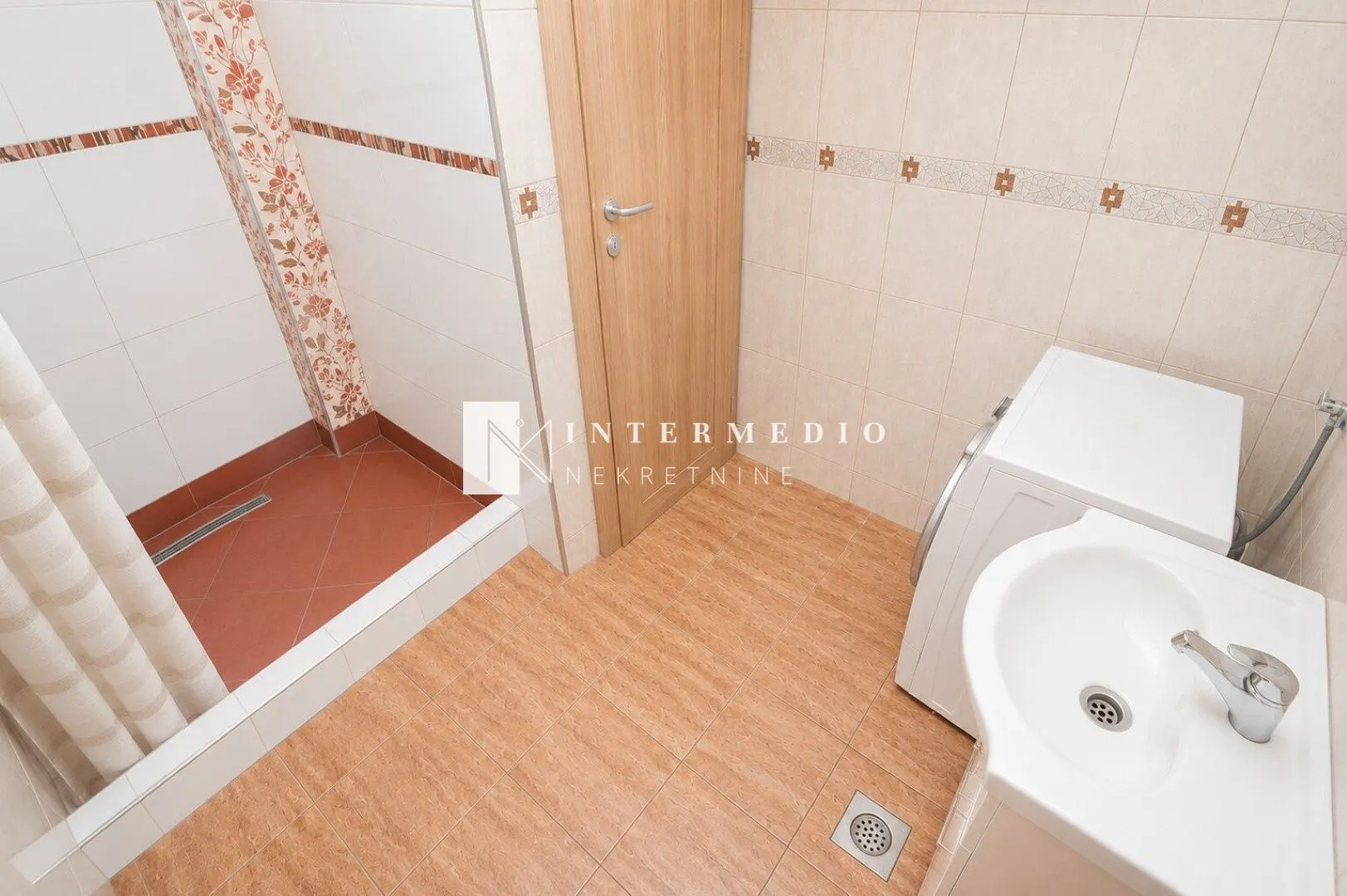 Prodaja, trosoban stan, 114m², Đenovići, Herceg Novi