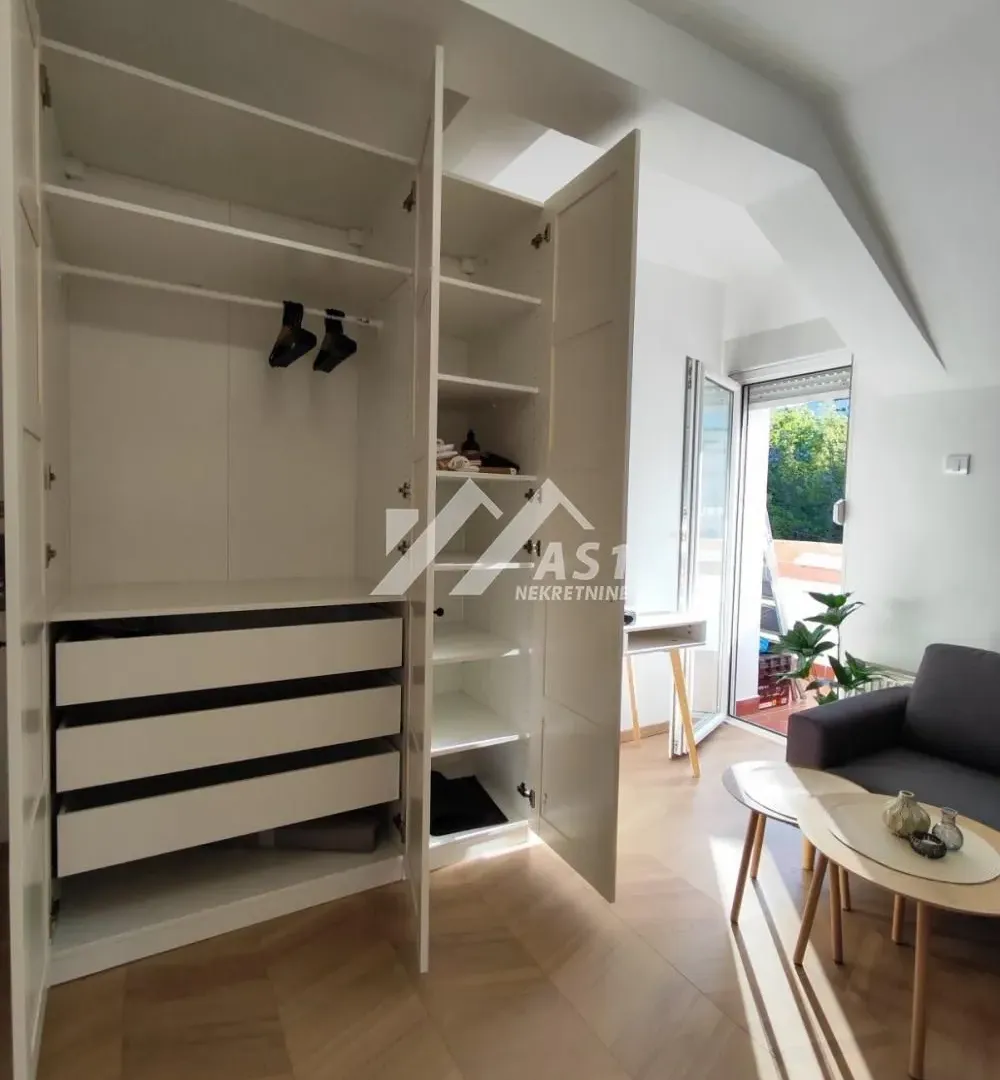 Rent, apartment, 30m², Adamovićevo Naselje, Novi Sad Sve Podlokacije