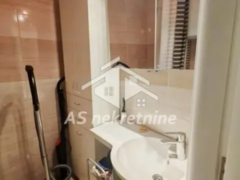 Rent, three bedroom apartment, 73m², Kalenić Pijaca, Vračar Sve Podlokacije - image 29