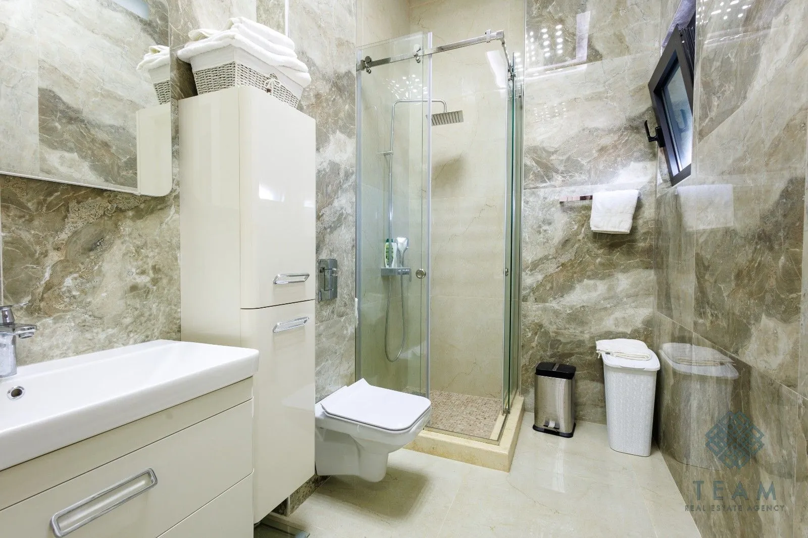 Sale, three bedroom apartment, 476m², Pinješ, Ulcinj