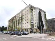 Izdavanje, jednosoban stan, 42m², Pobrežje, Podgorica