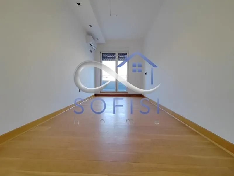 Prodaja, četvorosoban stan, 240m², Adamovićevo Naselje, Novi Sad Sve Podlokacije