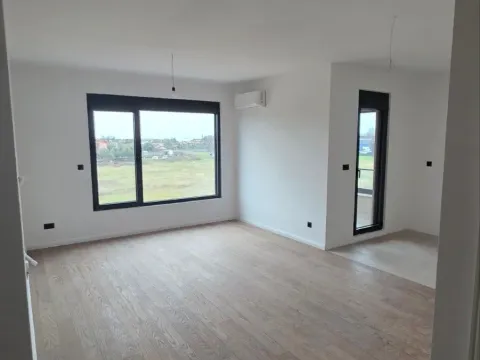 Prodaja, dvosoban stan, 84m², Donja Gorica, Podgorica - image 1