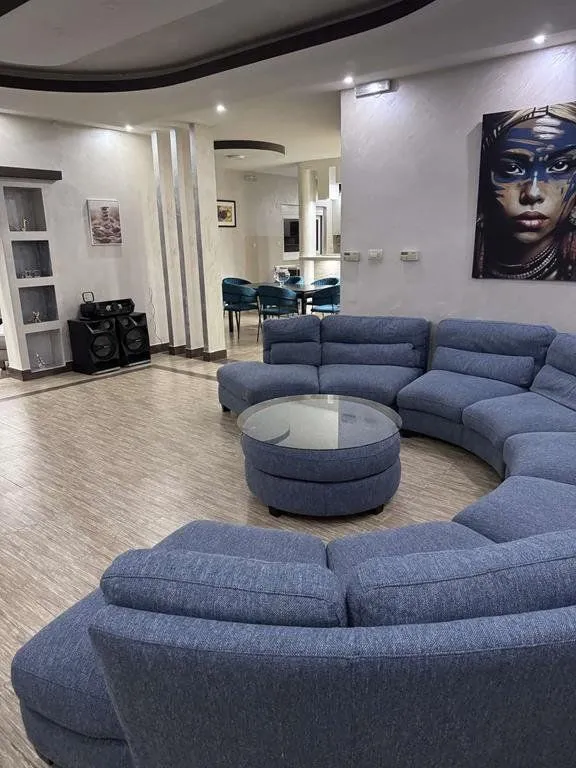 Rent, house, 330m², Podgorica, Crna Gora
